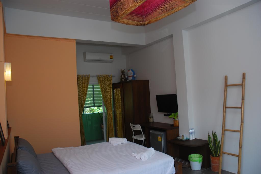 Bann Pin Kaew Hotel Чианг Рай Екстериор снимка