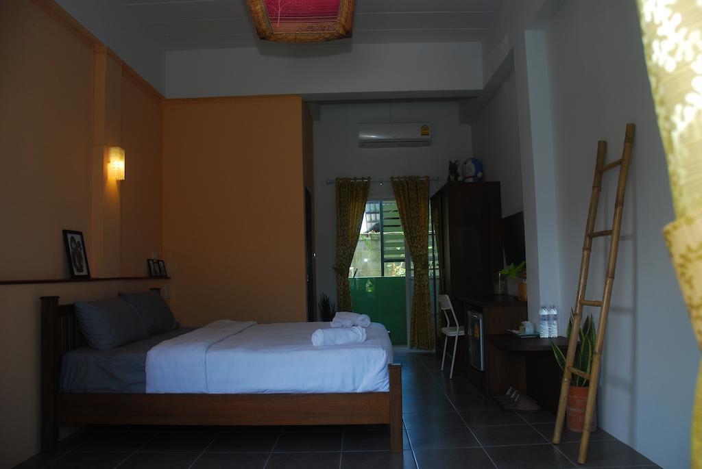 Bann Pin Kaew Hotel Чианг Рай Стая снимка